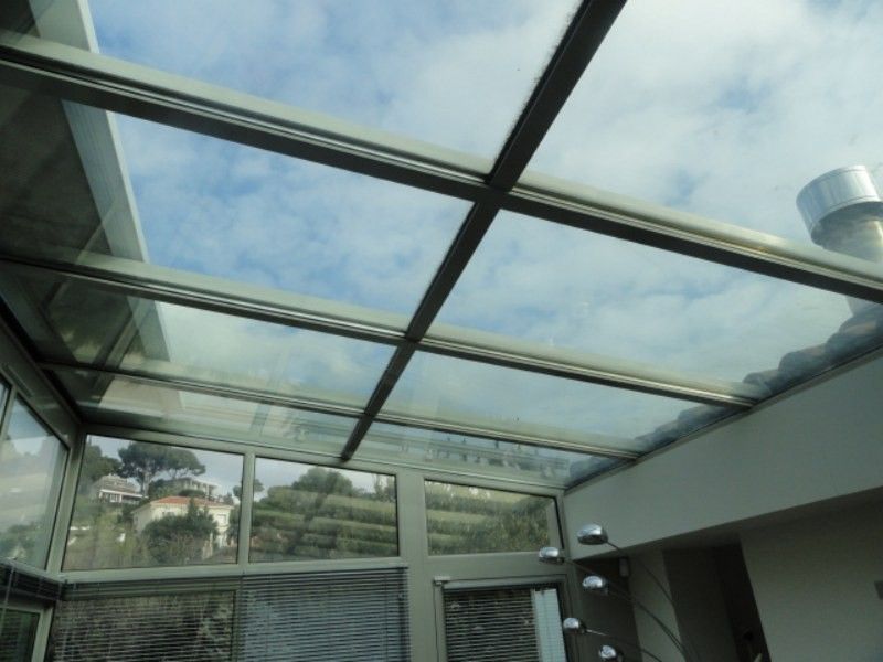 véranda avec toiture en verre à Cassis