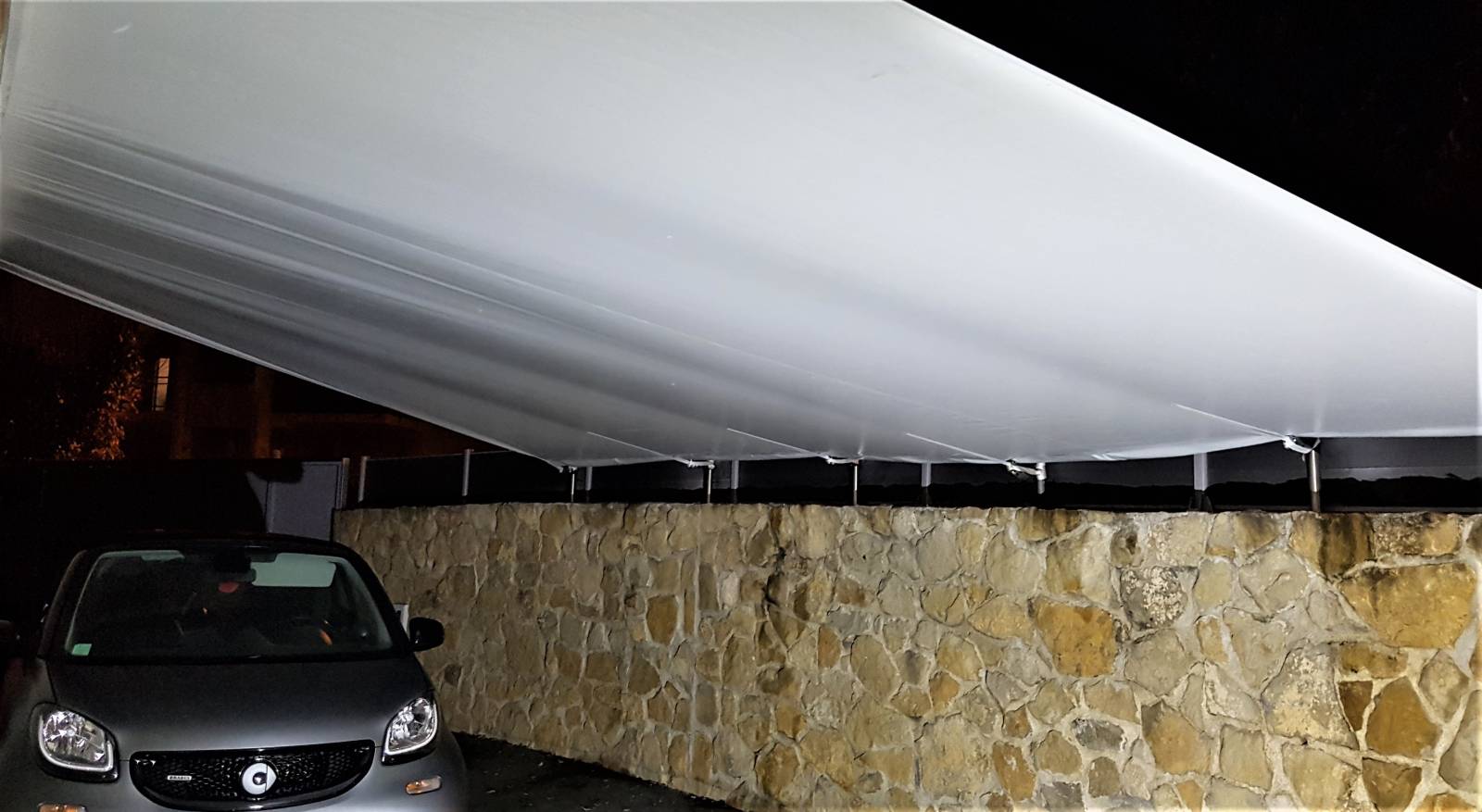 bâche PVC de protection pour voiture à Aubagne