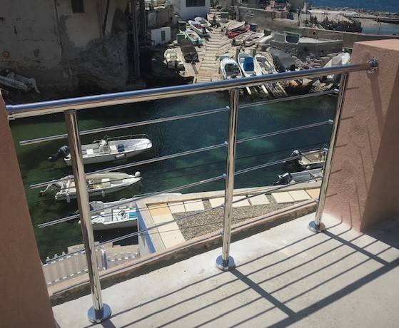 garde-corps inox à barreaudage