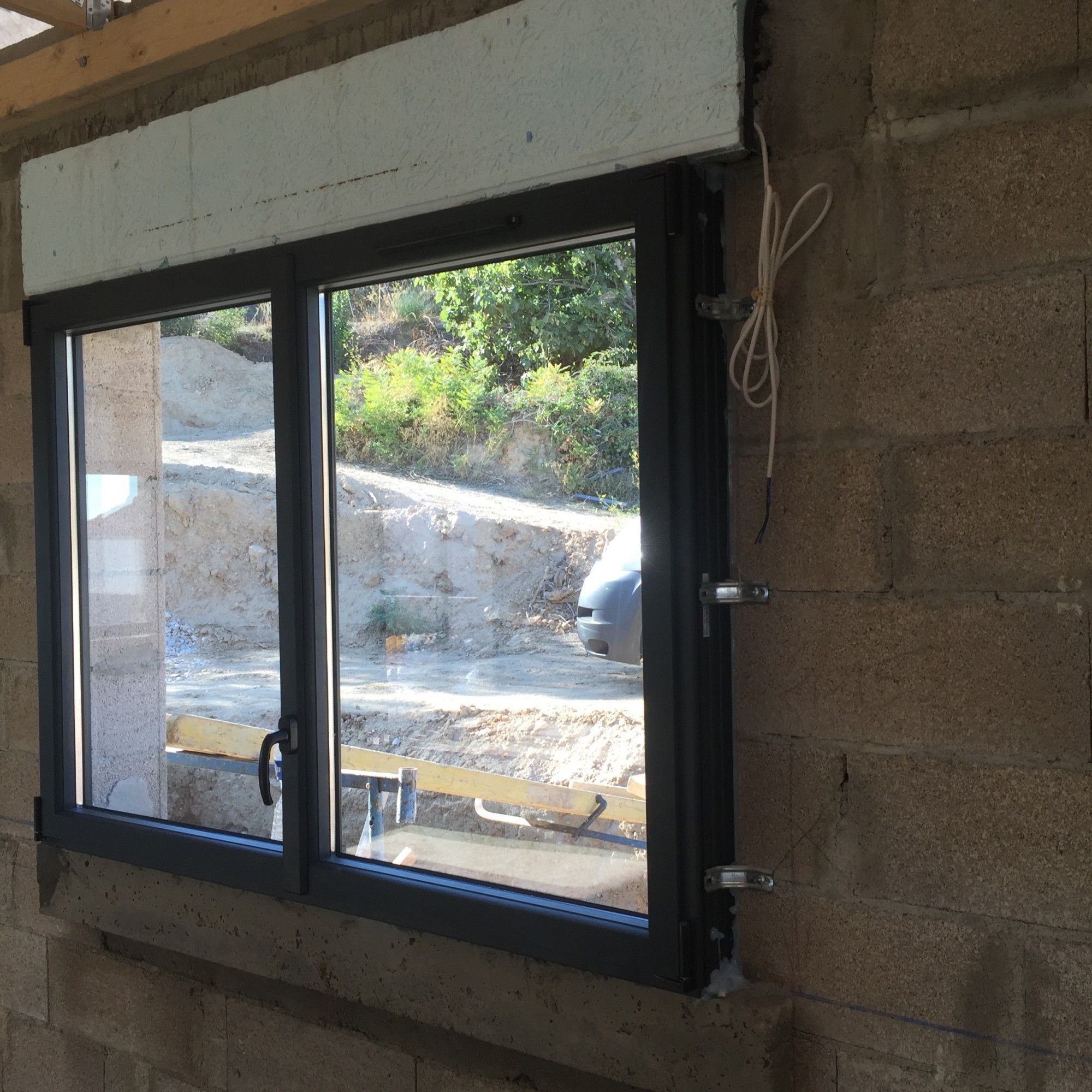 Installation de châssis aluminium haut de gamme à Marseille | Alberstore