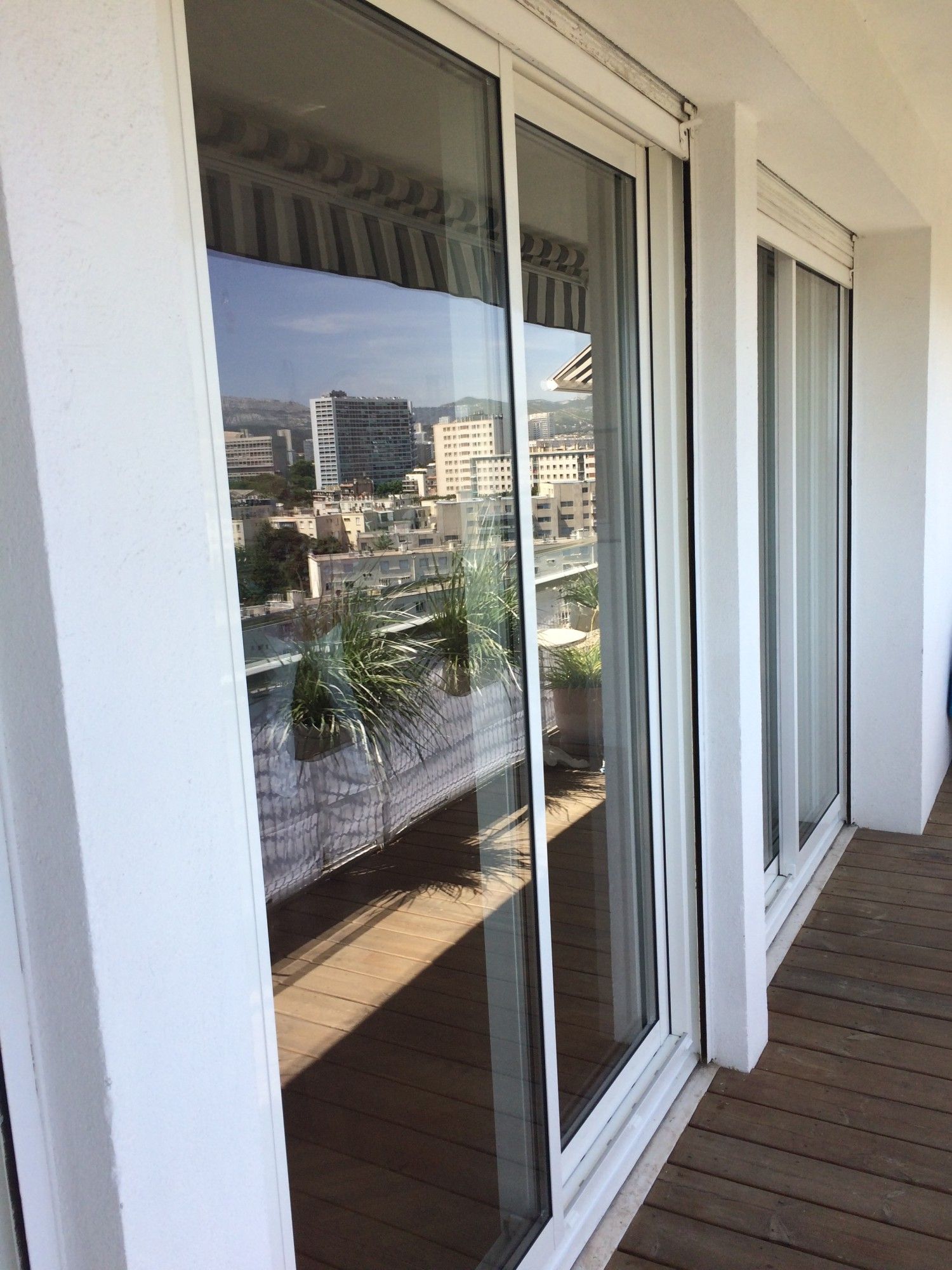 Châssis coulissants posés en rénovation à Marseille