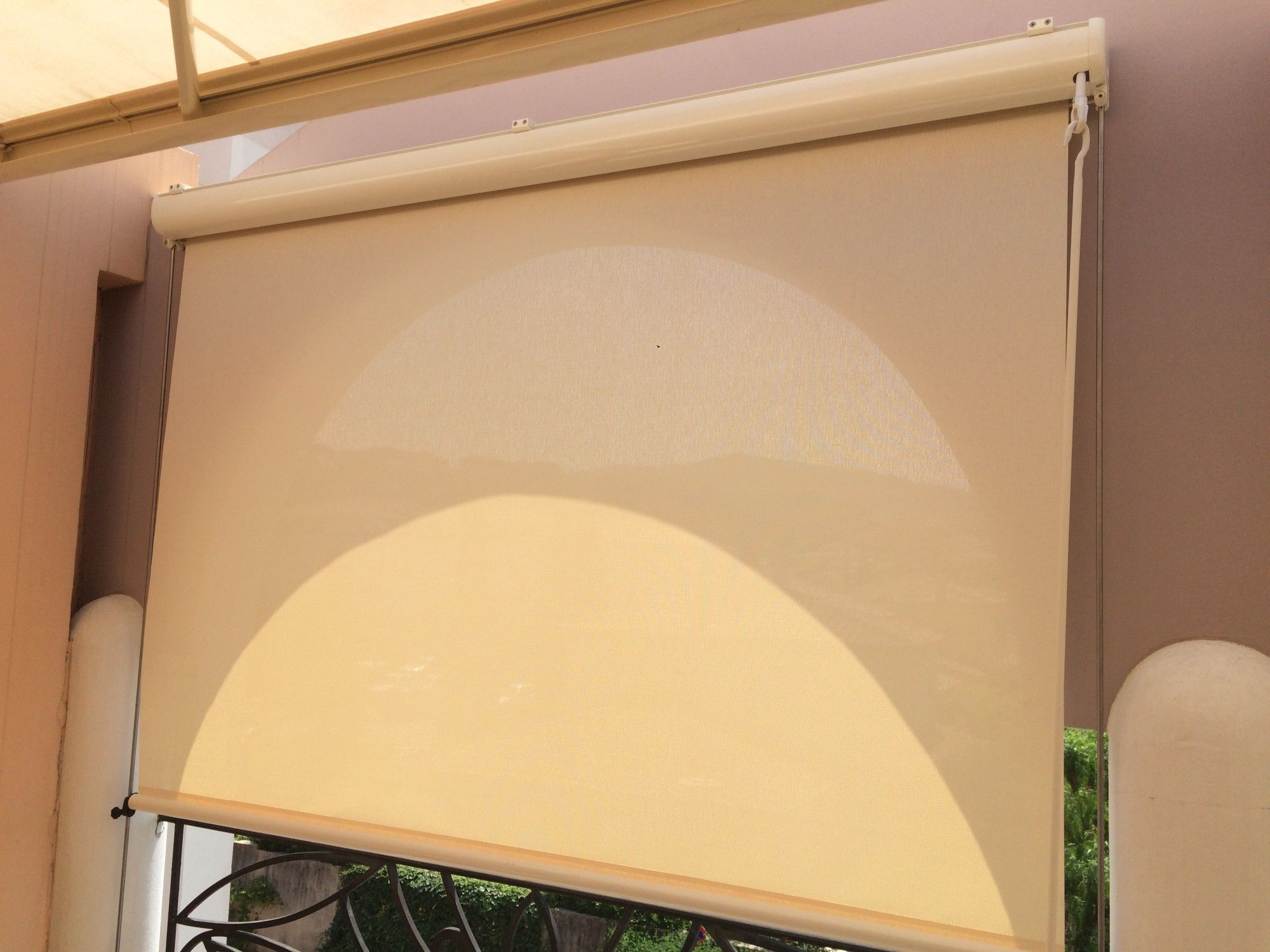 store vertical à coffre posé par Alberstore Aubagne