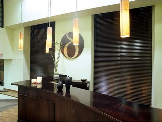 Stores pour un restaurant de Marseille 6ème